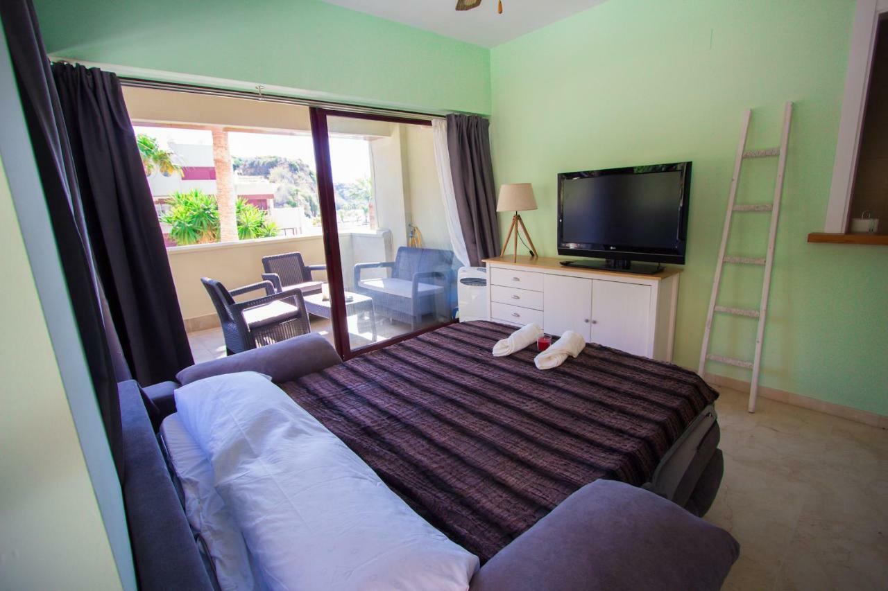 Burriana Beach Apartment نيرخا المظهر الخارجي الصورة